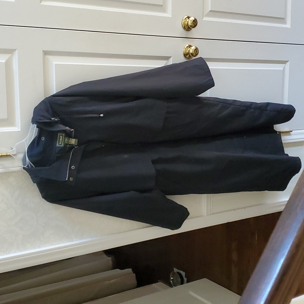 LL Bean long black raincoat with removable hood and lining ONG04